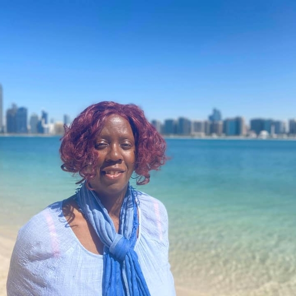 Meet your Posher, Lorna - Picture 1 of 1